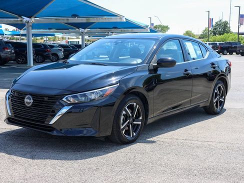 Used 2025 Nissan Sentra SV FWD image 6