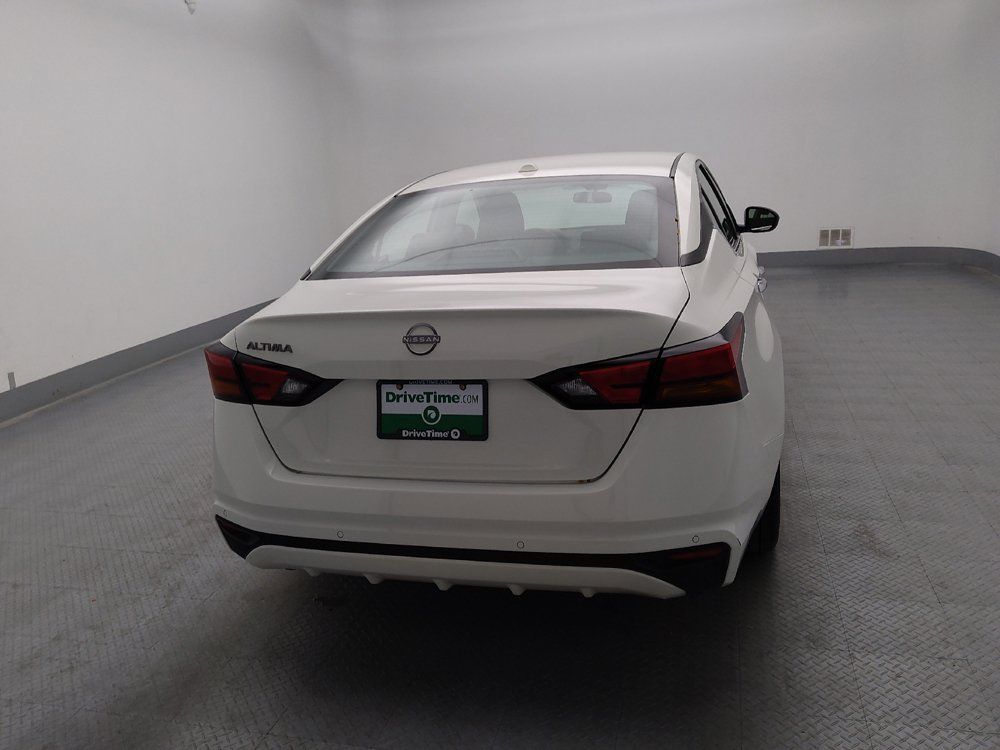 Used 2025 Nissan Altima 2.5 SV FWD image 7