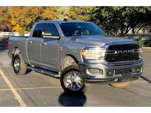 Used 2021 RAM 2500 Big Horn image 2