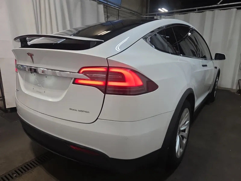 Used 2020 Tesla Model X Long Range AWD/4WD image 4