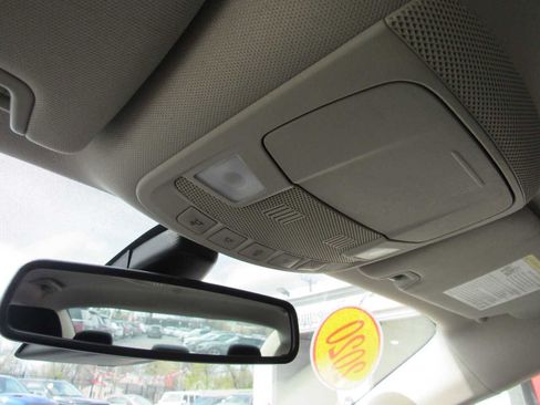 Used 2020 Ford Fusion SE image 18