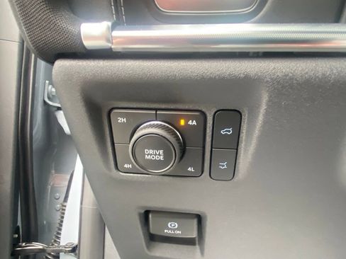 New 2025 Ford Expedition Platinum w/ Platinum Ultimate Package AWD/4WD image 12