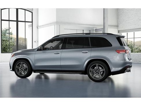 Used 2025 Mercedes-Benz GLS 450 4MATIC image 32