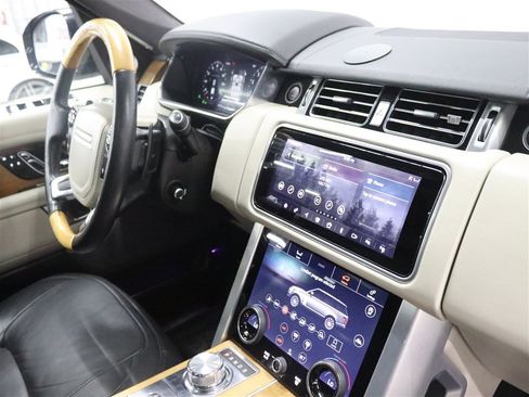 Used 2018 Land Rover Range Rover Supercharged AWD/4WD image 31