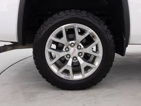 Used 2016 GMC Sierra 1500 SLT w/ SLT Premium Package AWD/4WD image 19