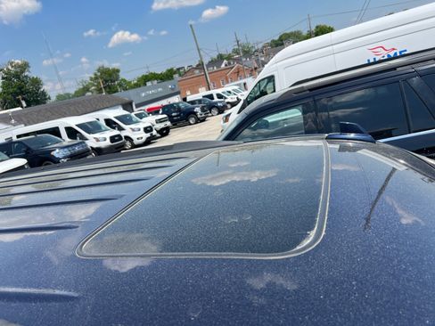 Used 2018 Chevrolet Tahoe LT AWD/4WD image 4