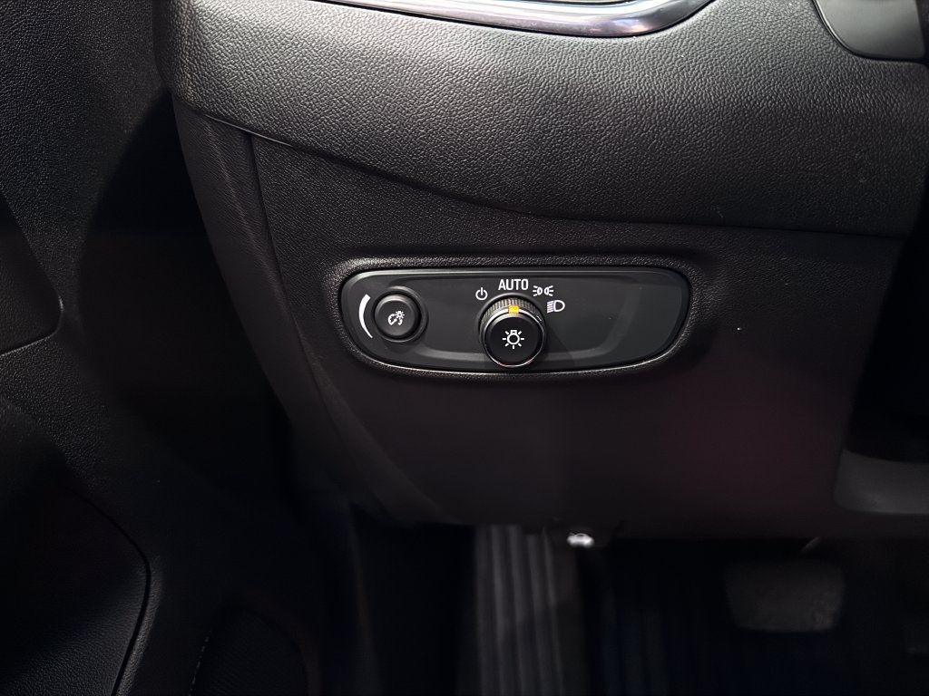 Certified 2023 Chevrolet Equinox LT AWD/4WD image 24