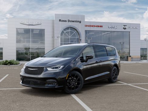 New 2026 Chrysler Pacifica Select w/ S Appearance Package FWD image 2