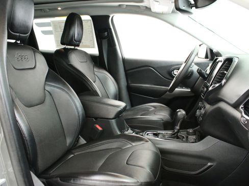 Used 2022 Jeep Cherokee Limited AWD/4WD image 29