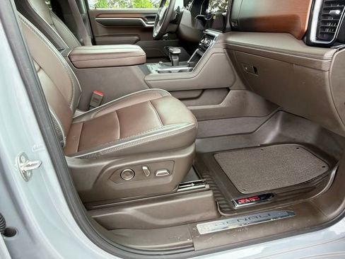 Used 2024 GMC Sierra 1500 Denali AWD/4WD image 13