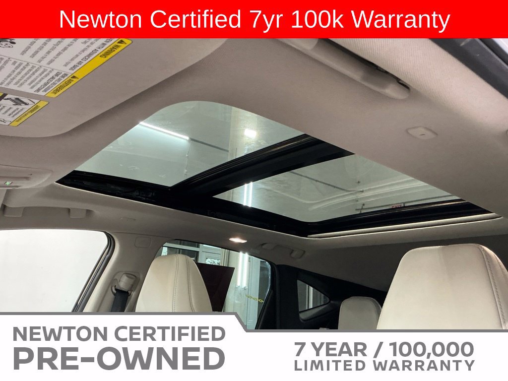Used 2025 Nissan Murano SL AWD/4WD image 10