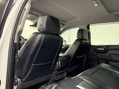 Used 2019 Chevrolet Silverado 1500 Custom w/ Custom Value Package image 16