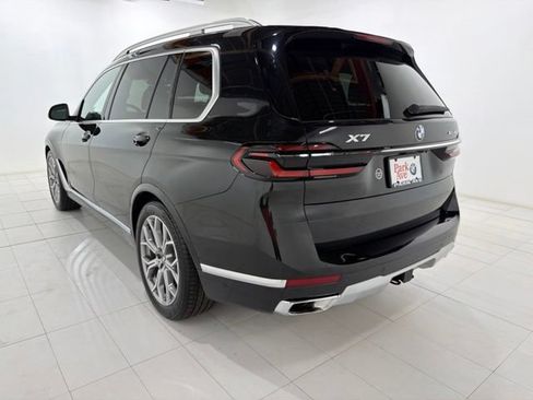 Used 2024 BMW X7 xDrive40i w/ Executive Package AWD/4WD image 3