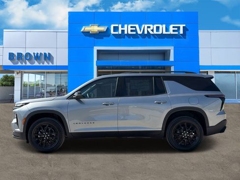 New 2026 Chevrolet Traverse LT w/ Midnight/Sport Edition FWD image 5