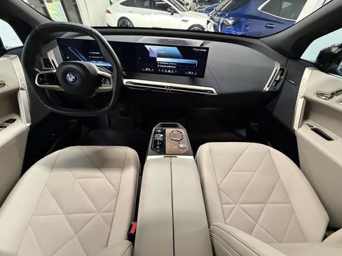 Used 2024 BMW iX xDrive50 w/ Premium Package AWD/4WD image 14