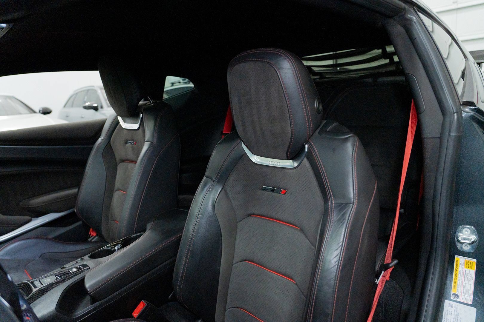 Used 2018 Chevrolet Camaro ZL1 RWD image 23