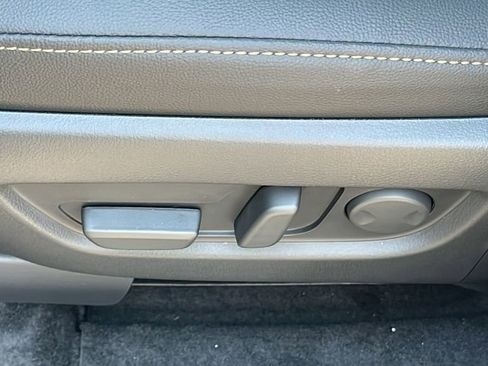 Used 2025 MAZDA CX-70 Plug-In Hybrid w/ Premium Pkg image 12