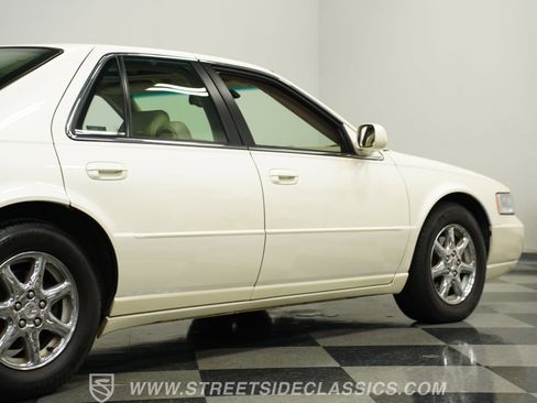Used 1998 Cadillac Seville STS w/ Heated Seats Pkg image 26