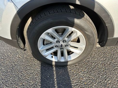 Used 2014 Ford Explorer XLT w/ Equipment Group 201A image 11