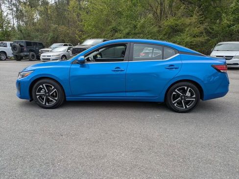 Used 2024 Nissan Sentra SV image 7
