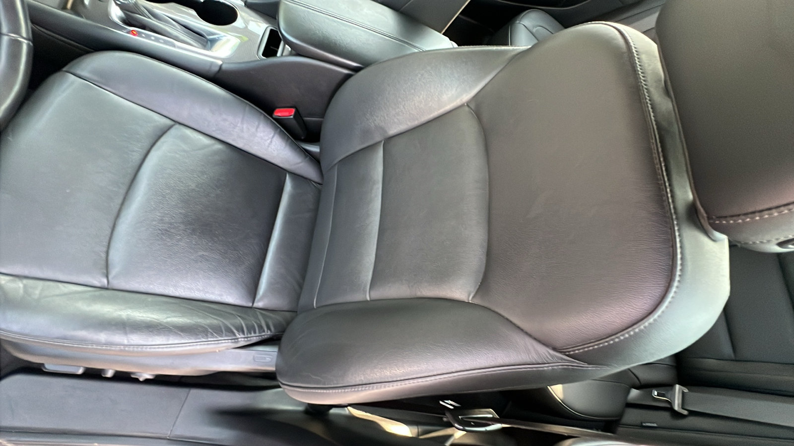 Used 2020 Chevrolet Malibu LT w/ Leather Package FWD image 11