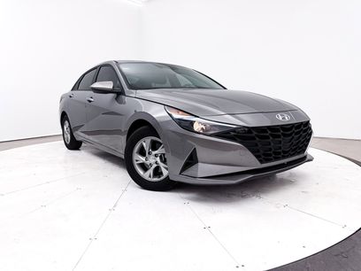 Used 2023 Hyundai Elantra SE
