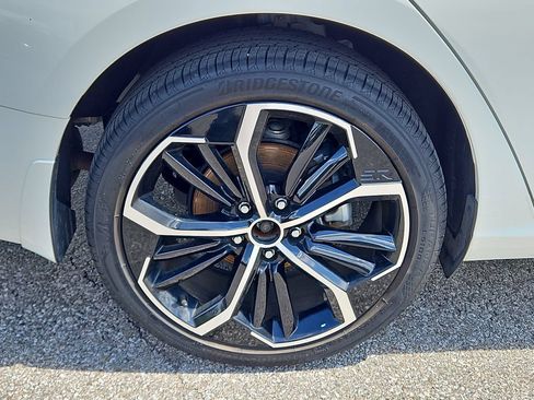 Used 2025 Nissan Altima 2.5 SR AWD/4WD image 5