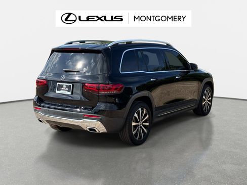 Used 2023 Mercedes-Benz GLB 250 image 3