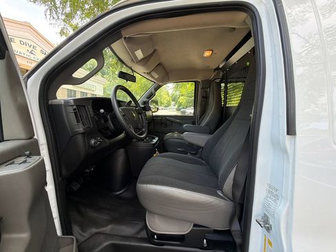 Used 2024 Chevrolet Express 2500 w/ Driver Convenience Package RWD image 12