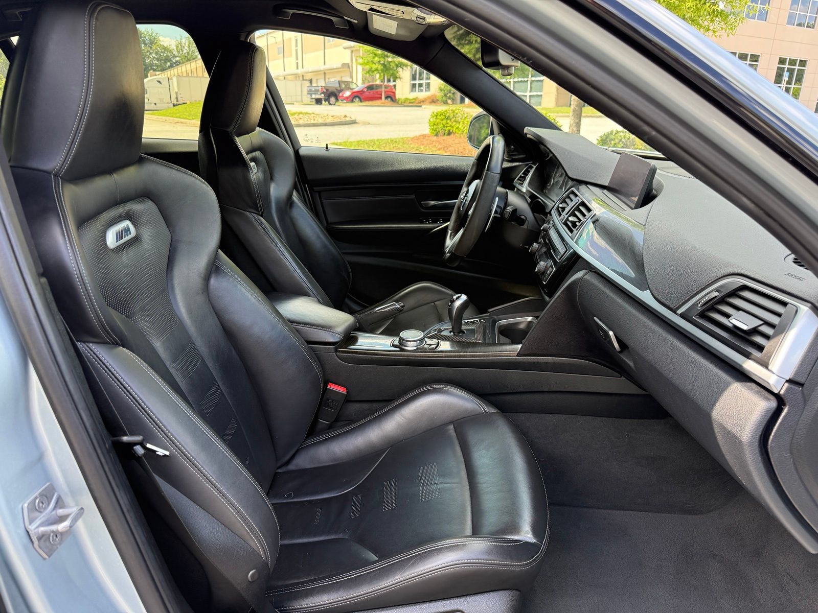 Used 2017 BMW M3 RWD image 34