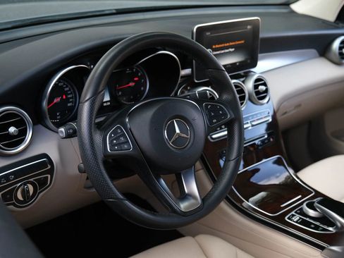 Used 2018 Mercedes-Benz GLC 300 image 21