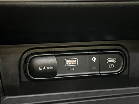 Used 2023 Kia Sportage SX image 36