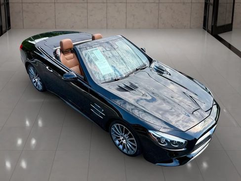 Used 2020 Mercedes-Benz SL 550 image 28
