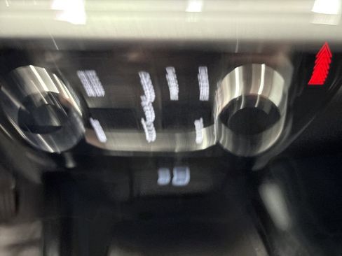 Used 2025 Chevrolet Trax LT w/ Driver Confidence Package image 20