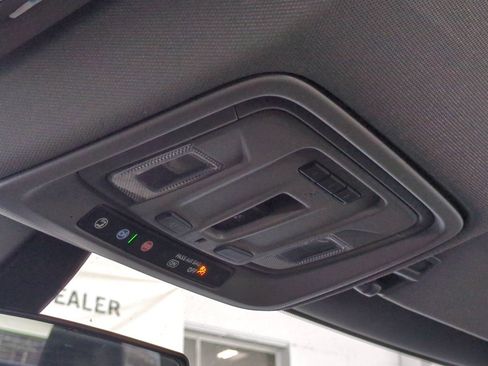 Used 2021 GMC Sierra 1500 Elevation w/ Preferred Package AWD/4WD image 23