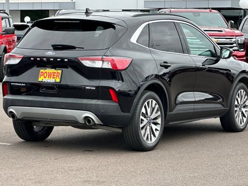 Used 2022 Ford Escape Titanium AWD/4WD image 4