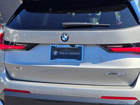 Used 2025 BMW X1 xDrive28i w/ Technology Package image 15