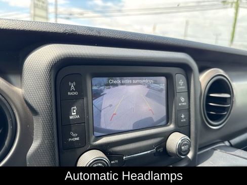 Used 2018 Jeep Wrangler Unlimited Sport S AWD/4WD image 18