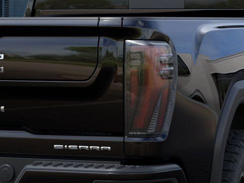 New 2026 GMC Sierra 2500 Denali w/ Denali Reserve Package AWD/4WD image 11