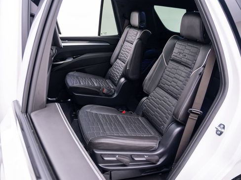 Certified 2025 Cadillac Escalade V w/ LPO, ONYX Package AWD/4WD image 16