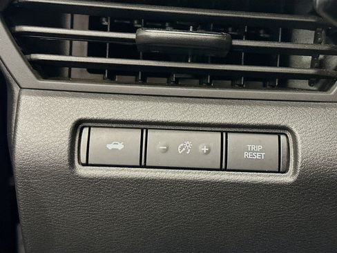 Used 2022 Nissan Altima 2.5 SV AWD/4WD image 17