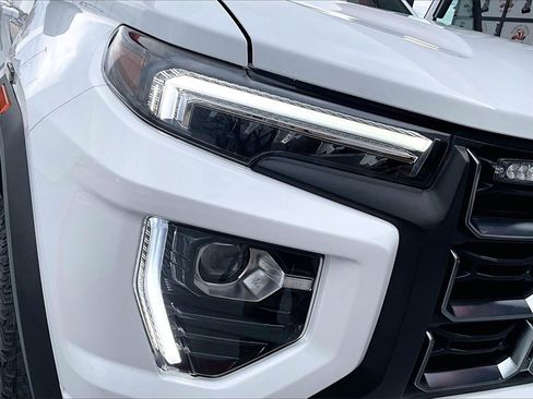 Used 2024 GMC Canyon AT4 image 30