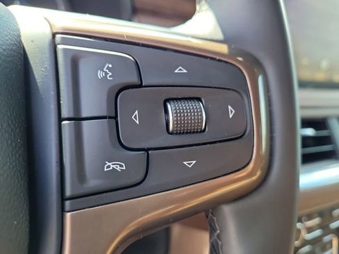 Used 2024 Chevrolet Suburban High Country AWD/4WD image 28