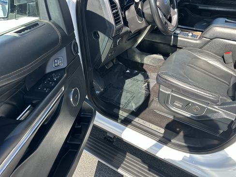 Used 2021 Ford Expedition Max Platinum image 11