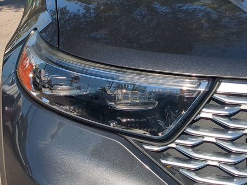 Used 2020 Ford Explorer Platinum w/ Premium Technology Package image 10