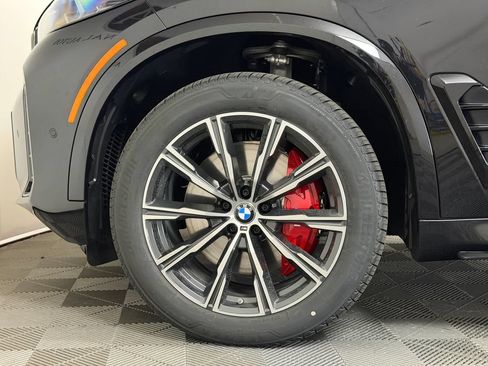 New 2026 BMW X5 xDrive40i w/ M Sport Package AWD/4WD image 12