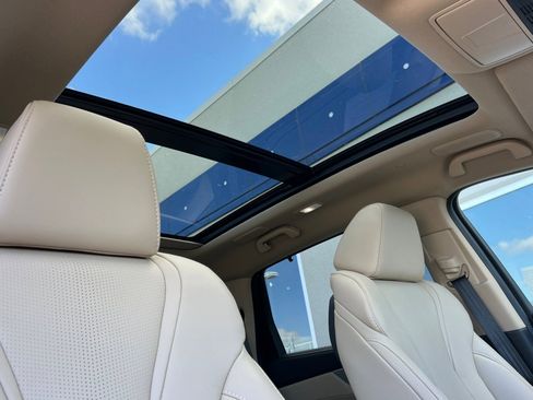 Used 2026 Acura MDX w/ Technology Package image 19