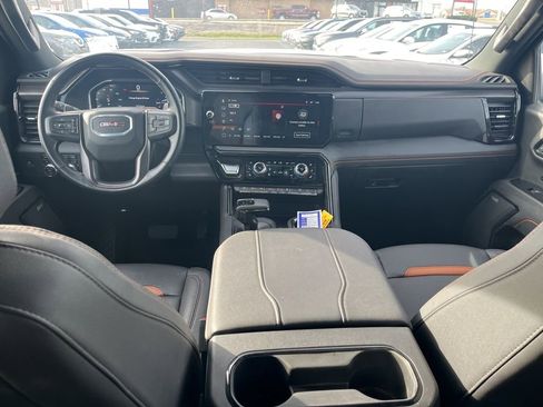 Used 2025 GMC Sierra 1500 AT4 image 27