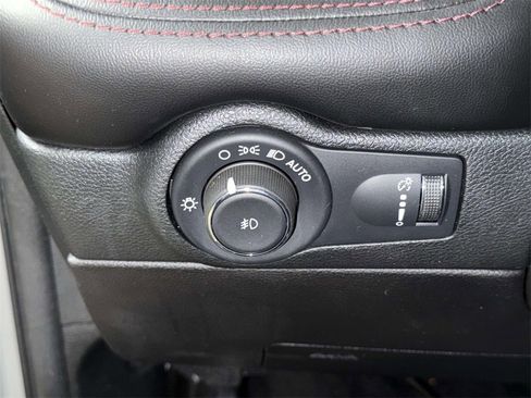 Used 2022 Dodge Durango R/T image 28