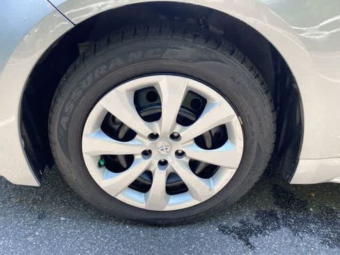 Used 2024 Toyota Corolla LE FWD image 14